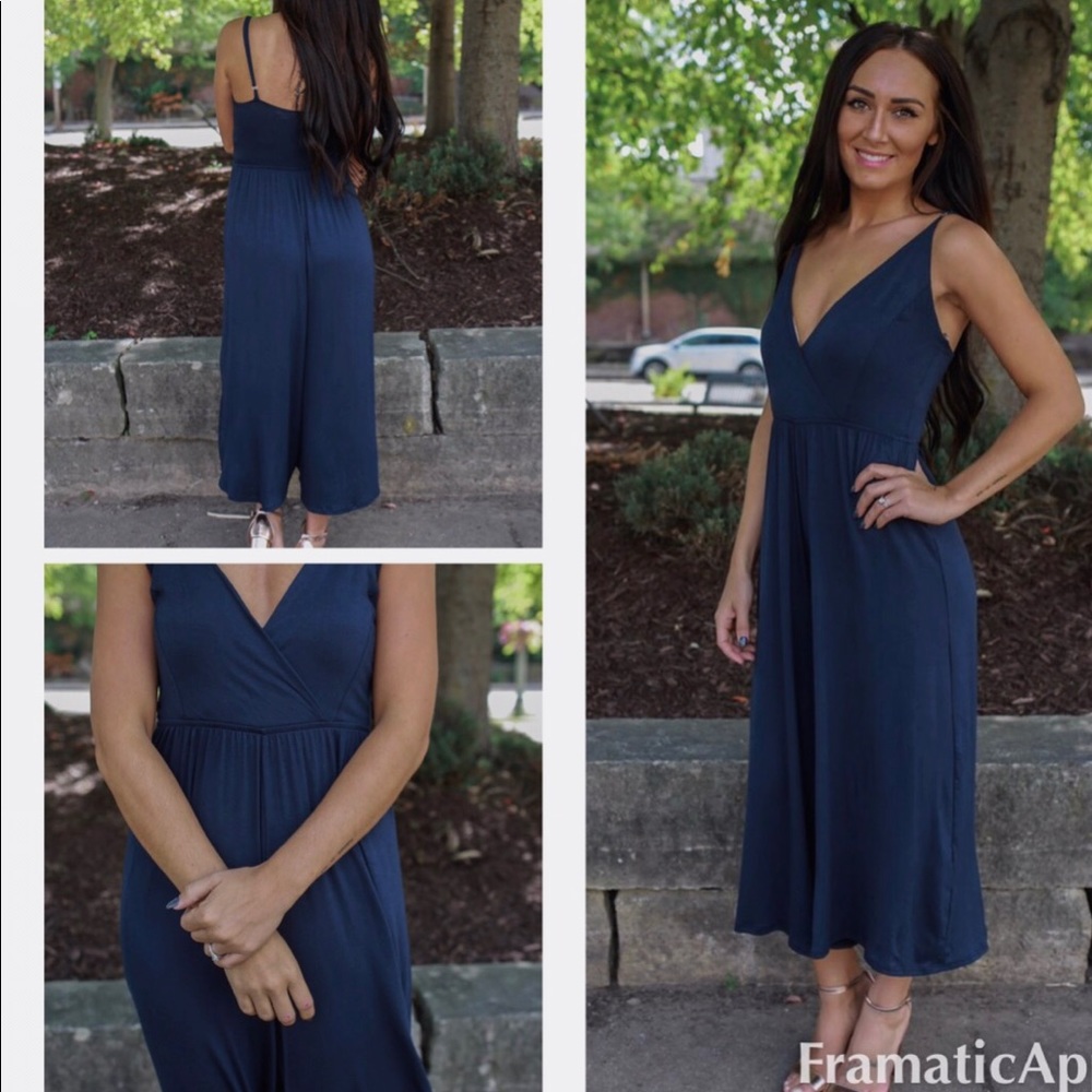 NWT Keen on you Jumpsuit Romper L Navy